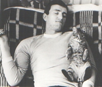 Совместное вандалирование человека и млекопитающего